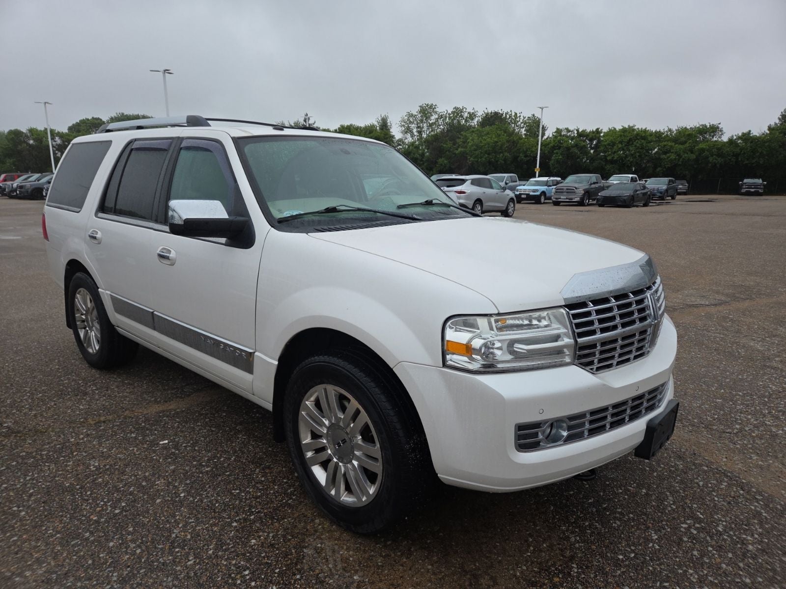 2011 Lincoln Navigator Base 101A