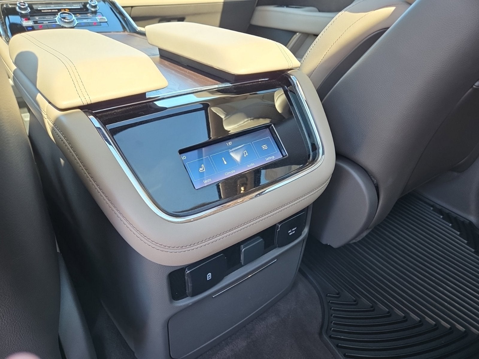 2023 Lincoln Navigator Standard 100A