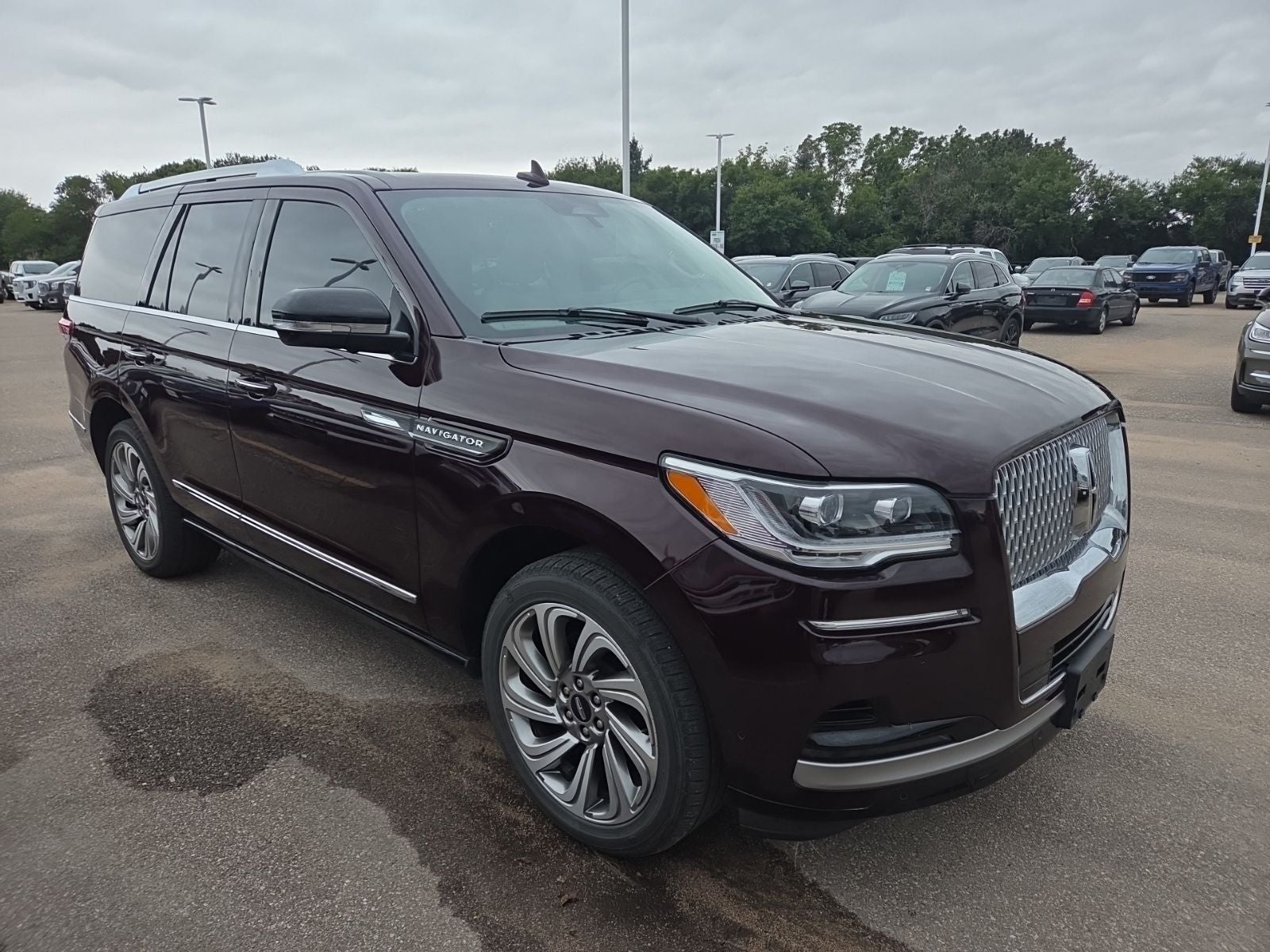 2023 Lincoln Navigator Standard 100A