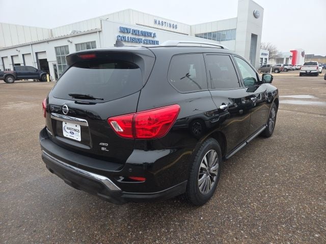 2019 Nissan Pathfinder SL