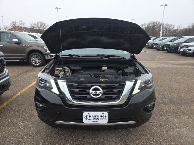 2019 Nissan Pathfinder SL