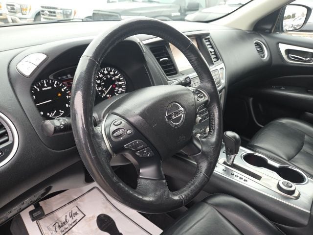 2019 Nissan Pathfinder SL