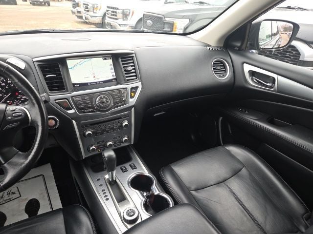 2019 Nissan Pathfinder SL