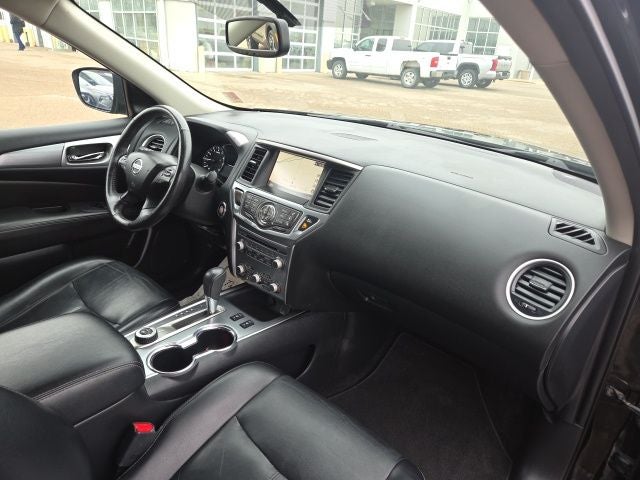 2019 Nissan Pathfinder SL