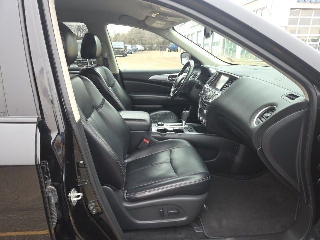 2019 Nissan Pathfinder SL