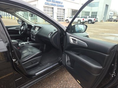 2019 Nissan Pathfinder SL