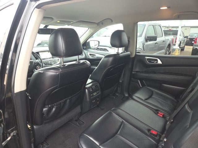 2019 Nissan Pathfinder SL