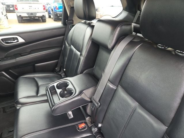 2019 Nissan Pathfinder SL