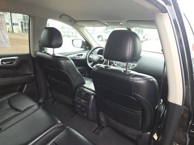 2019 Nissan Pathfinder SL