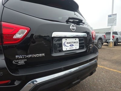 2019 Nissan Pathfinder SL