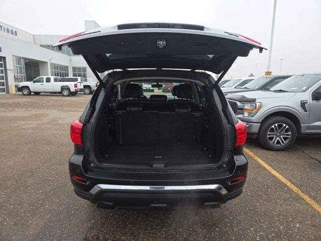 2019 Nissan Pathfinder SL