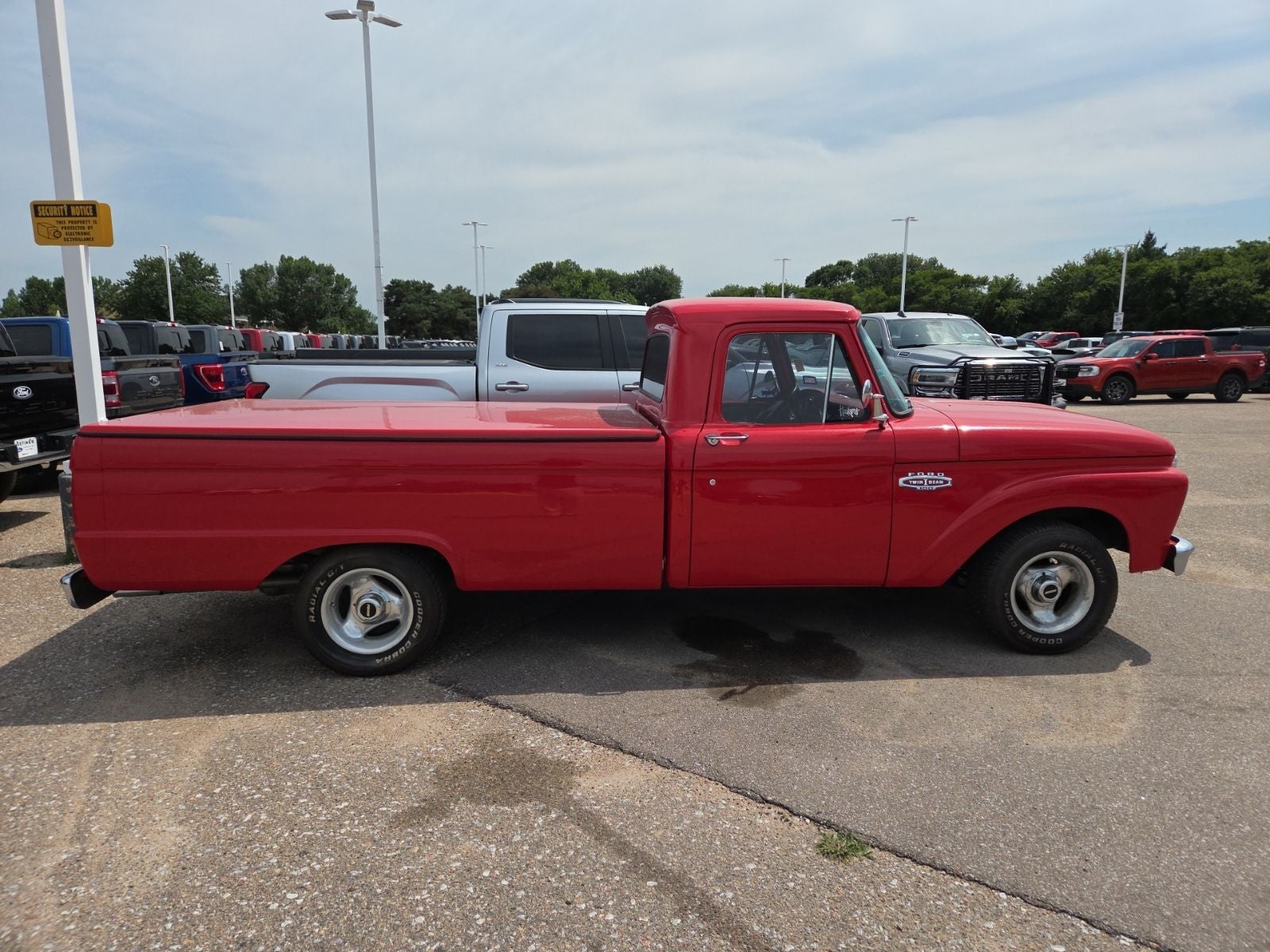 1965 Ford F-100 Base
