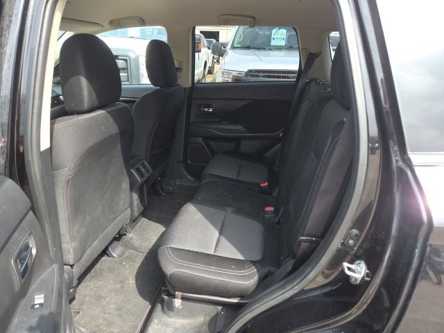 2019 Mitsubishi Outlander ES