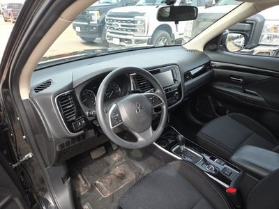 2019 Mitsubishi Outlander ES
