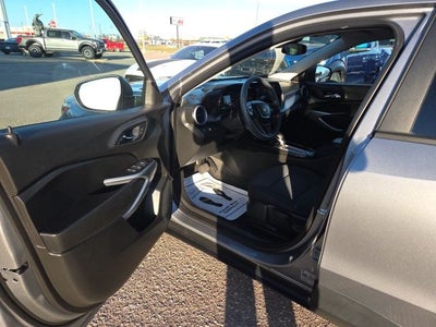 2025 Chevrolet Trax LS 1LS