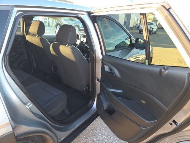 2025 Chevrolet Trax LS 1LS