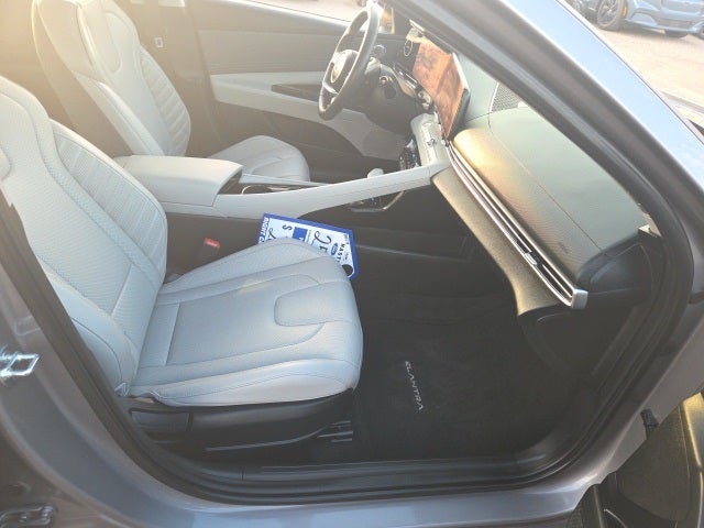 2025 Hyundai Elantra Hybrid Limited