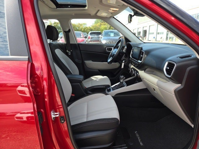 2022 Hyundai Venue SEL