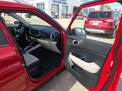 2022 Hyundai Venue SEL