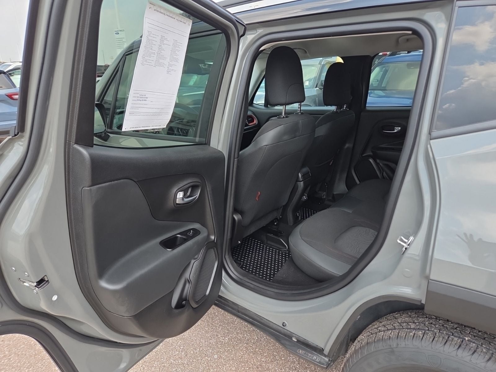 2022 Jeep Renegade Trailhawk